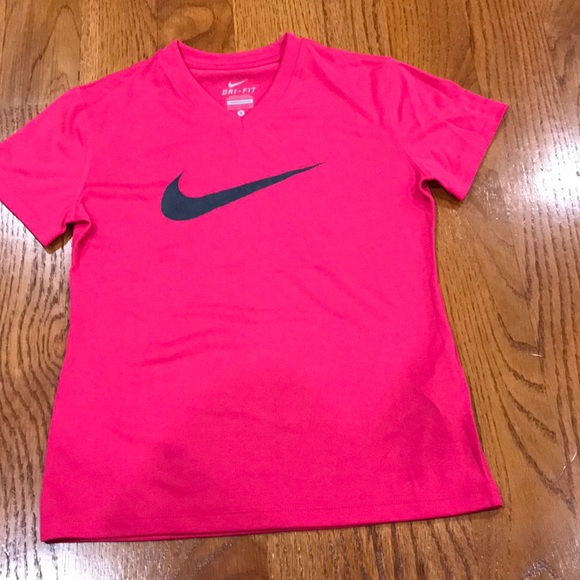 girls pink nike top